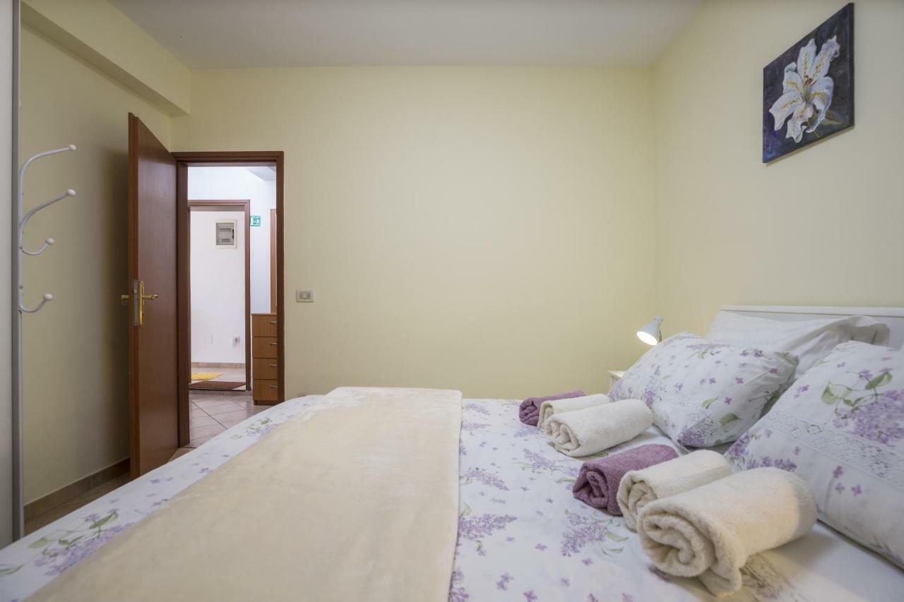 Apartments Ella Rovinj Eksteriør bilde