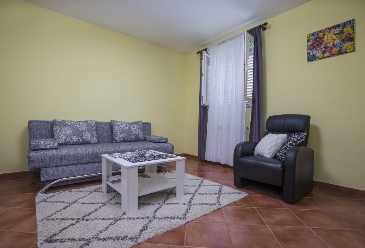 Apartments Ella Rovinj Eksteriør bilde
