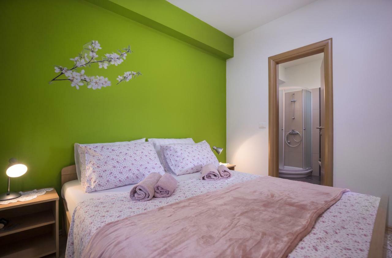 Apartments Ella Rovinj Eksteriør bilde